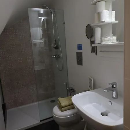 Gazde/Camere de închiriat Nemy Sliema